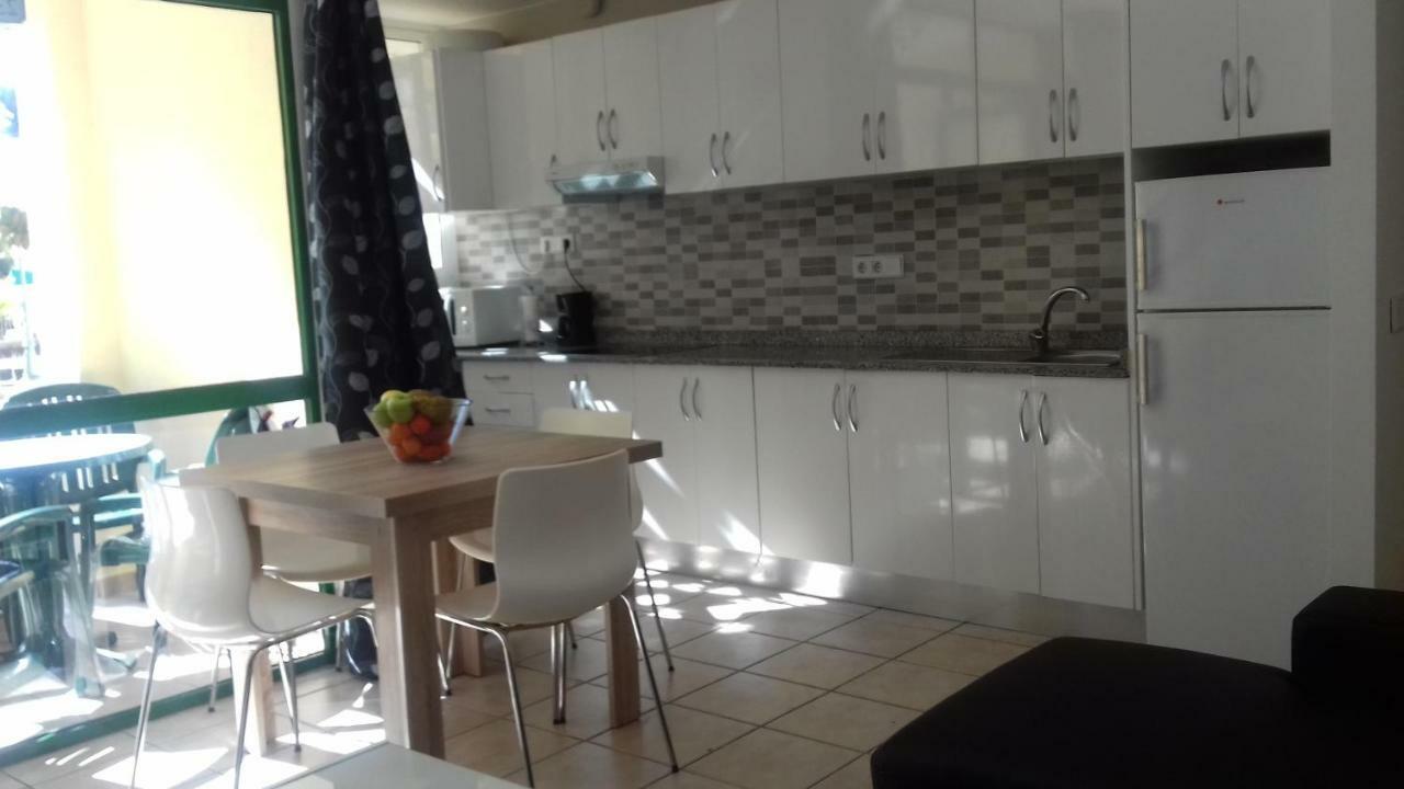 Apartamentos Ronsan Maspalomas  Exteriör bild